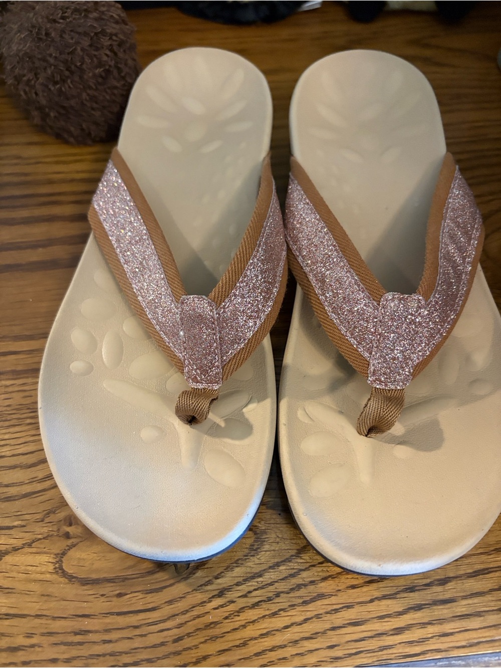MEGNYA Rose Gold Glitter Thong Sandals with Cream Footbed